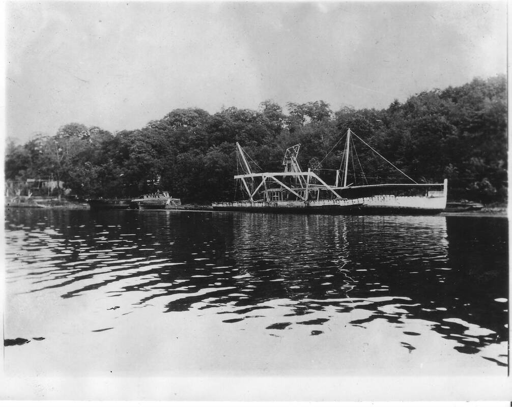 Graham and Morton steamer, City of Benton Harbor, at central dock, Benton  Harbor and St. Joseph, Mich. - UWDC - UW-Madison Libraries